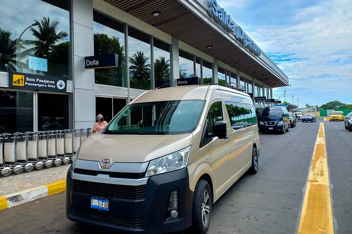 Private Arrival Transfer: El Salvador International Airport SAL to El Tunco - Photo 1 of 4
